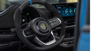 Abarth 500e – steering wheel