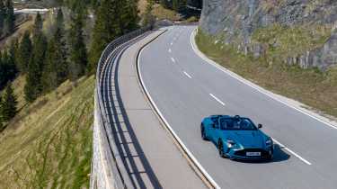 Aston Martin Vantage Roadster – front