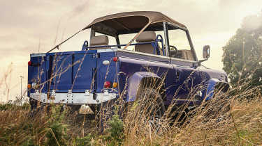 Kingsley Land Rover Defender V8