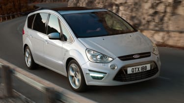 Ford S-MAX front action