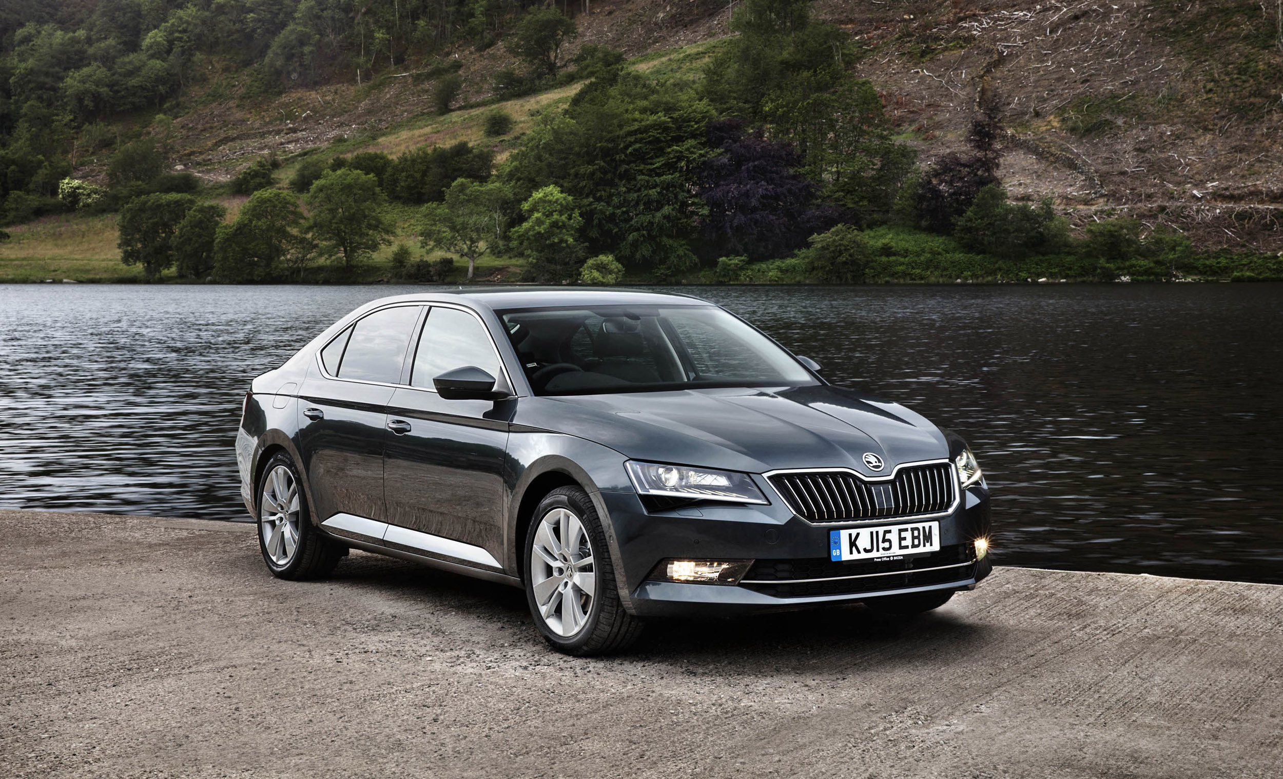 Skoda Superb Review The Best Large Family Car To Drive Evo