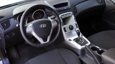 Hyundai Genesis Coupe interior