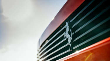 Ferrari Testarossa details