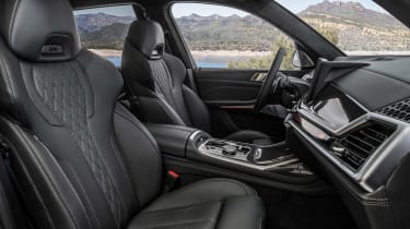 BMW X7 M60i – seats