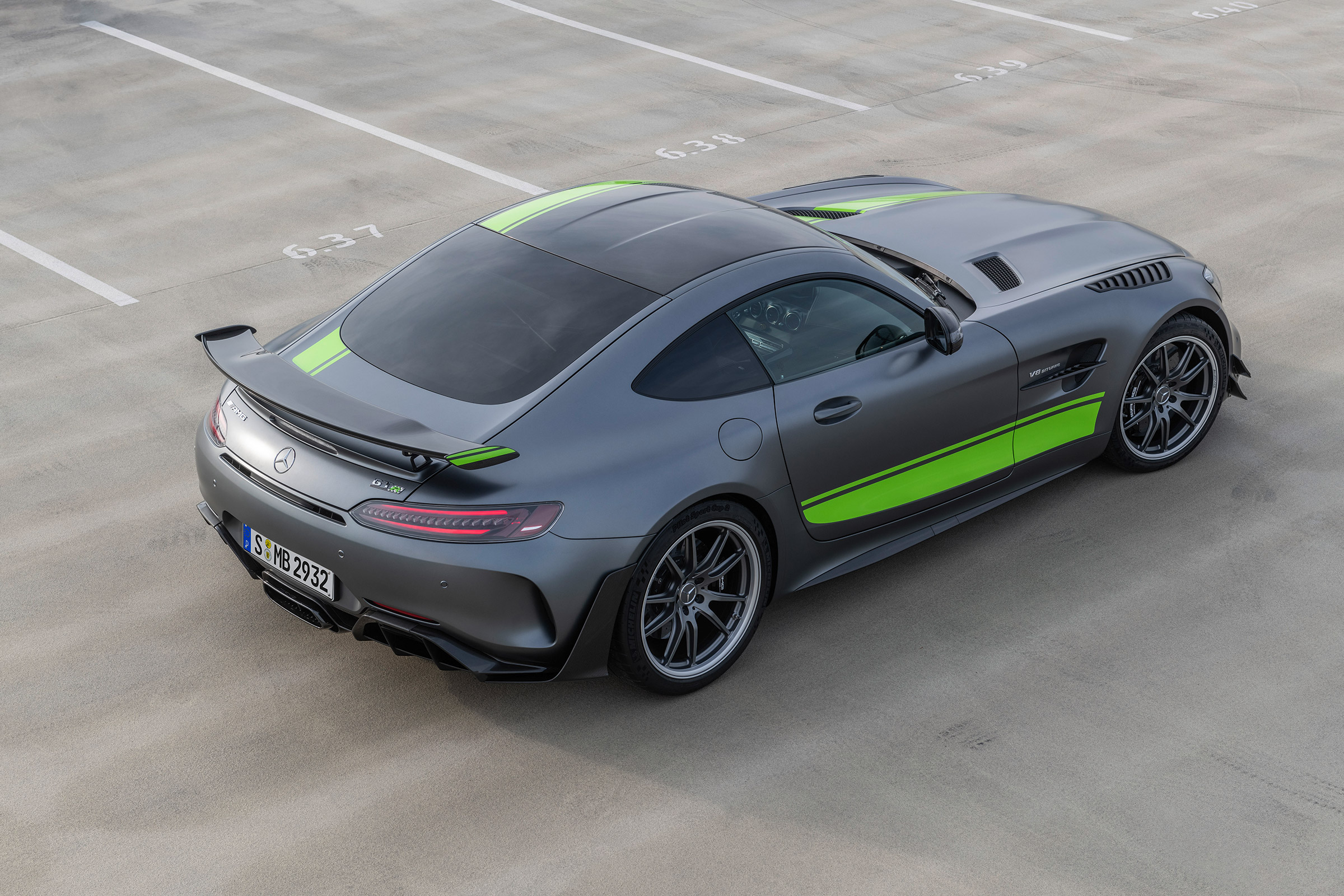 Mercedes Amg Gt R Pro Review Amg Track Focuses Its Gt3 Rival Evo
