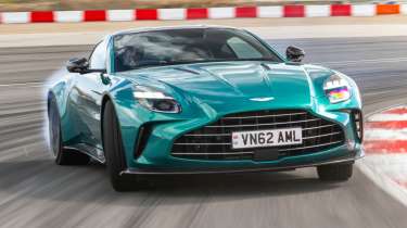 2025 Aston Martin Vantage front