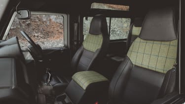 Land Rover Defender Islay Edition – seats