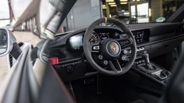 Porsche 911 GT3 RS 2022 – steering wheel 