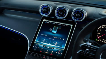 2025 Mercedes-Benz GLC 