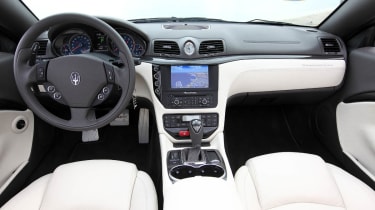 Maserati GranCabrio Sport interior