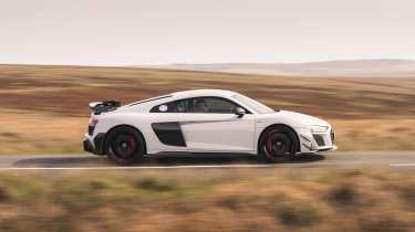 Audi R8 V10 GT RWD – side