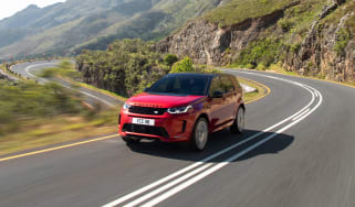 Land Rover Discovery Sport - front quarter