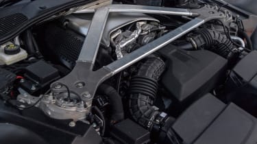 Aston Martin Vantage – engine