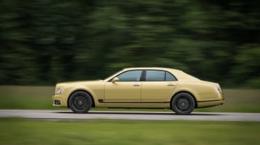 Bentley Mulsanne Speed - profile
