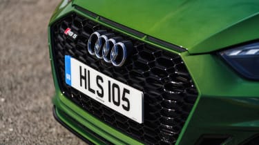 Audi RS5 SB – grille