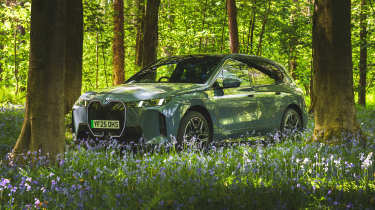 BMW iX 2025 – front