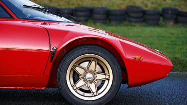 Lancia Stratos front wheel and brake disc
