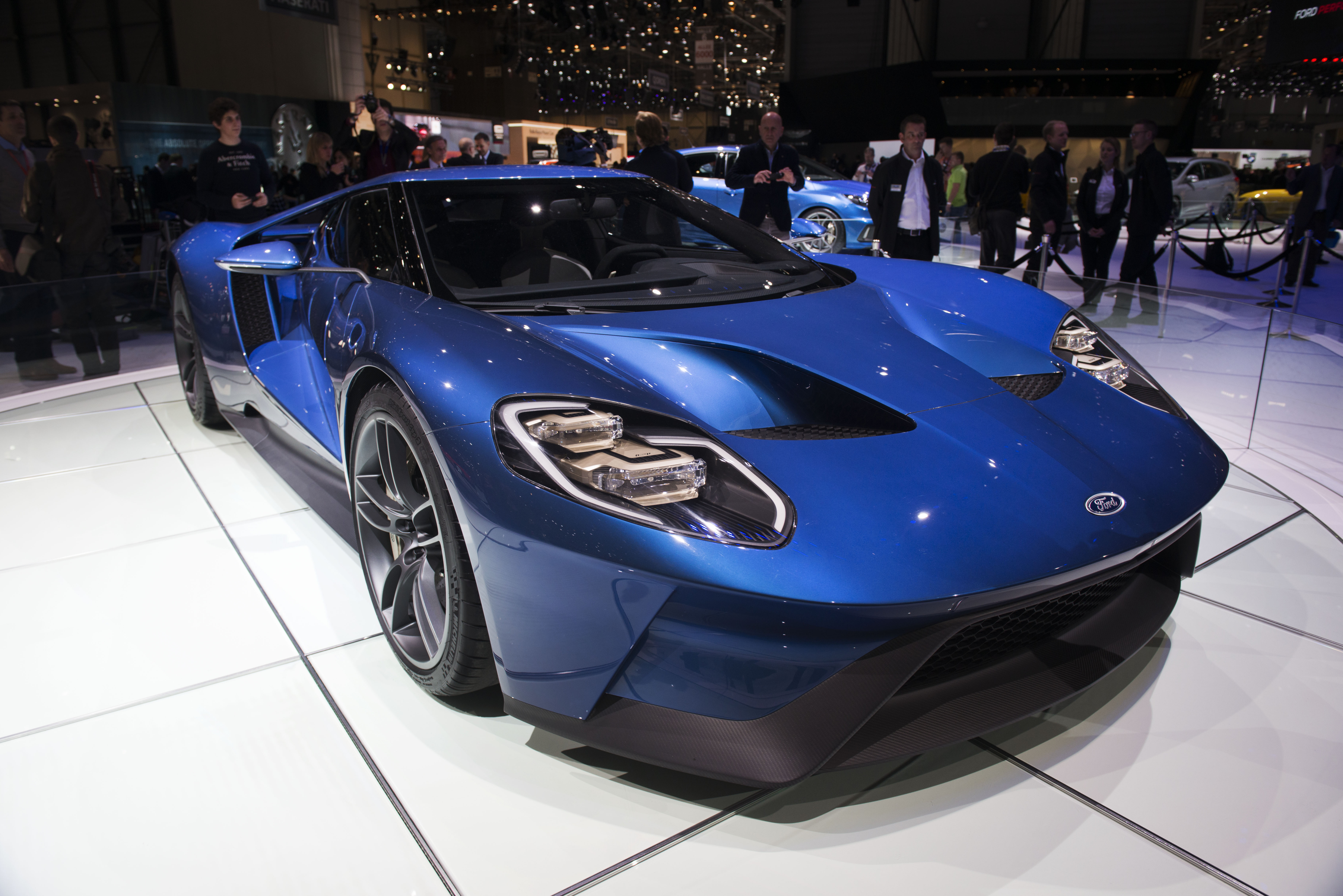 Смартфон реалми джити. Форд ГТ 2020. Ford gt40 2020. Форд ДЖИТИ 2020. Ford gt 2020 Concept.