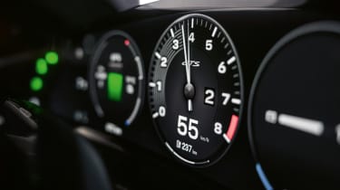 Porsche Taycan E-Shift rev counter