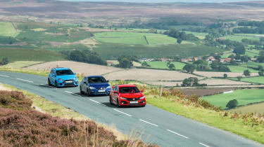 Honda Civic Type R, Ford Focus RS, SEAT Leon Cupra 300 - on road