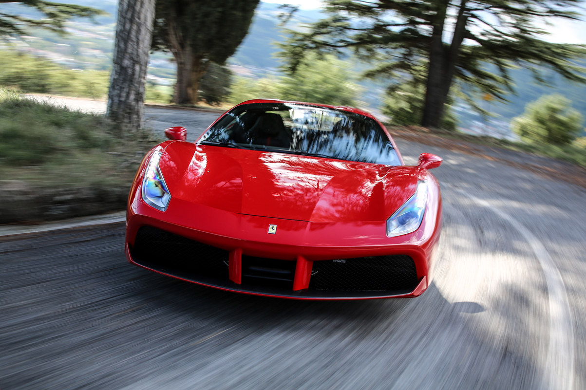 Ferrari 488 Spider Review Performance Specs And 0 60 Time