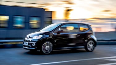 Volkswagen Up GTI tracking