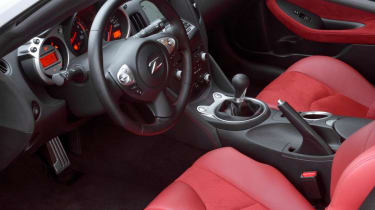 Nissan 370Z Black interior