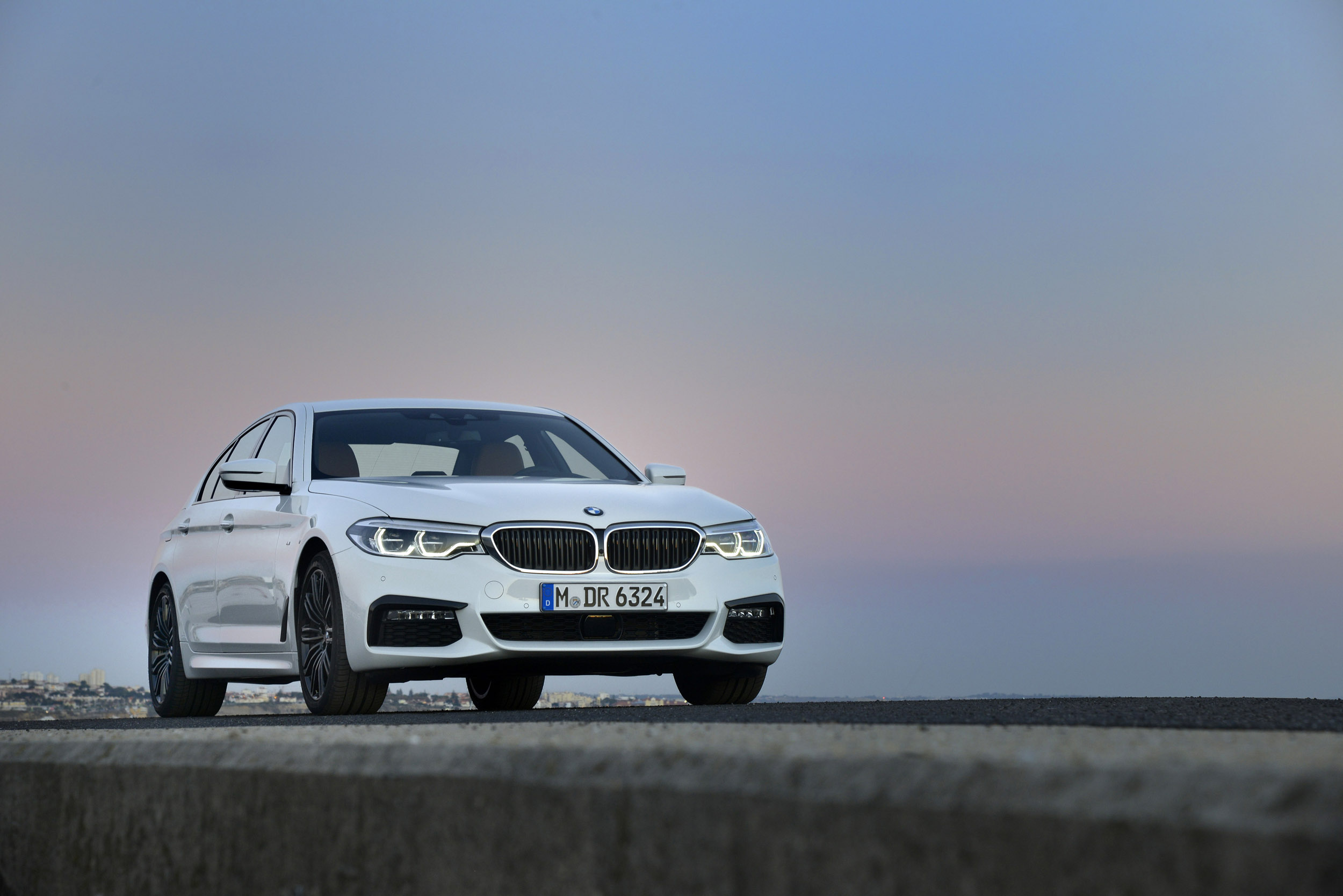 BMW 540i review - Petrol 'six plays second fiddle to the diesel