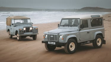 Land Rover Defender Islay Edition – twin static