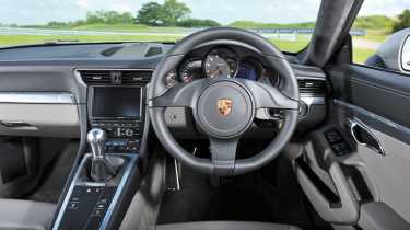 Porsche 991 Carrera interior