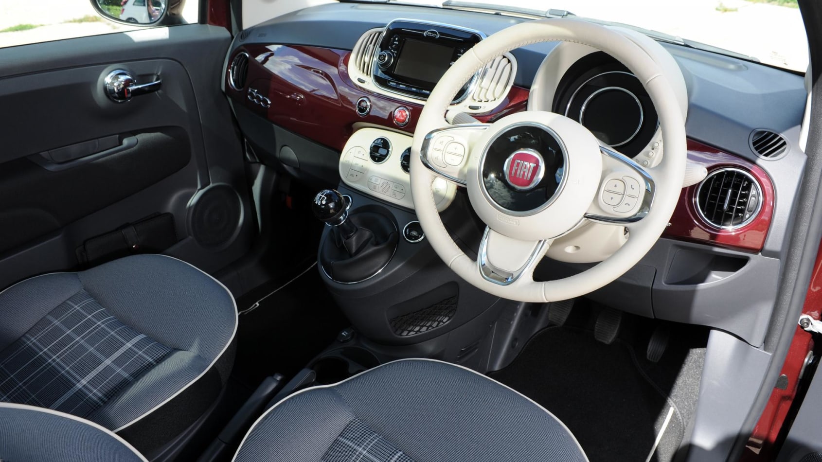 Fiat 500 интерьер