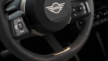 Mini Cooper - steering wheel