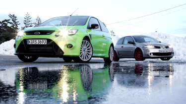 Ford Focus RS v Renaultsport Megane R26.R