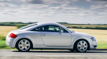 Audi TT Mk1 – side
