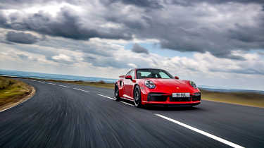 Porsche 911 Turbo S HUL – front tracking