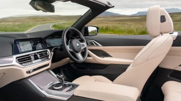 BMW M440i Convertible – cabin