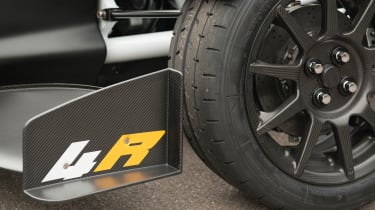 Ariel Atom 4R – front wing