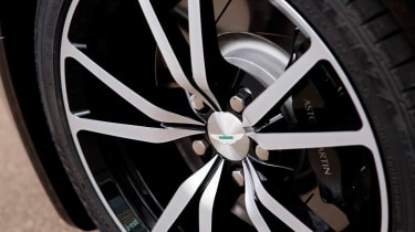Aston Martin N420 Roadster wheel