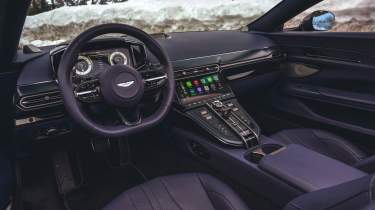Aston Martin Vantage Roadster – interior