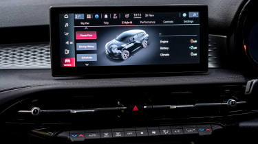 Alfa Romeo Tonale review – infotainment screen