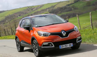 2013 Renault Captur orange front
