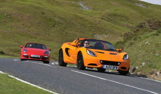 Porsche Boxster vs Lotus Elise S