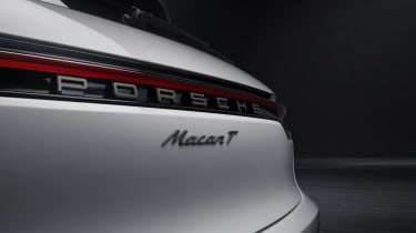 Porsche Macan T – badge