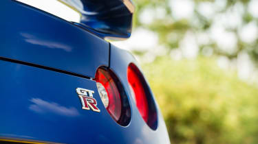 Nissan GT-R - badge