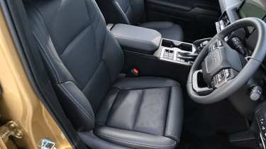 Toyota Land Cruiser – seat