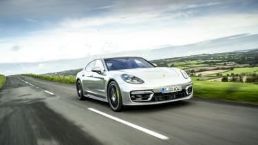 Porsche Panamera e-hybrid – front tracking