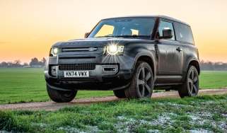 evo Fast Fleet Land Rover Defender 90 V8