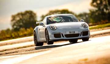 Porsche 911 GT3 (991) front