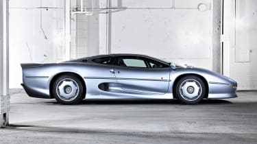 213mph Jaguar XJ220: With a turbocharged version of the Metro 6R4&#039;s V6 engine, the XJ220 wasn&#039;t quite what everyone was expec