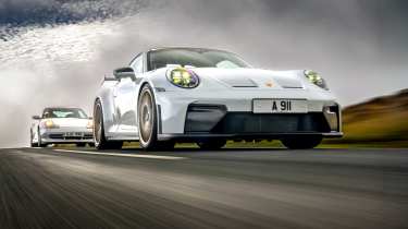 Porsche GT3s 996 v 992